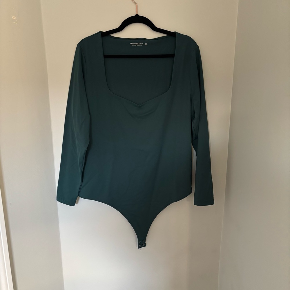 NWOT Abercrombie & Fitch Emerald Green Square Neck Bodysuit